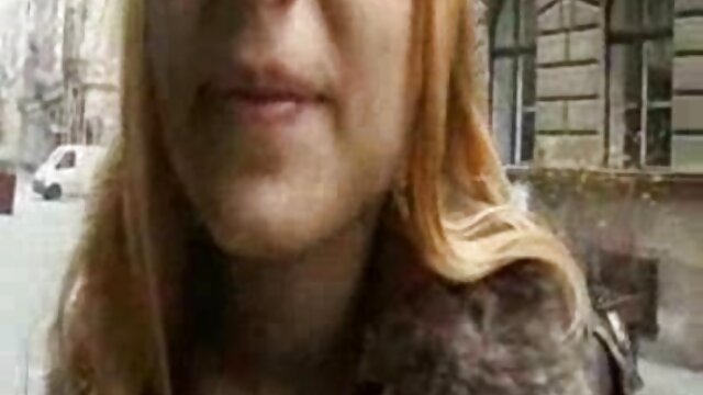 איכות גבוהה :  MILF קצר שיער ומעסה עושים סקס חיות חינם אהבה בלהט על השולחן סקסי-<url> 